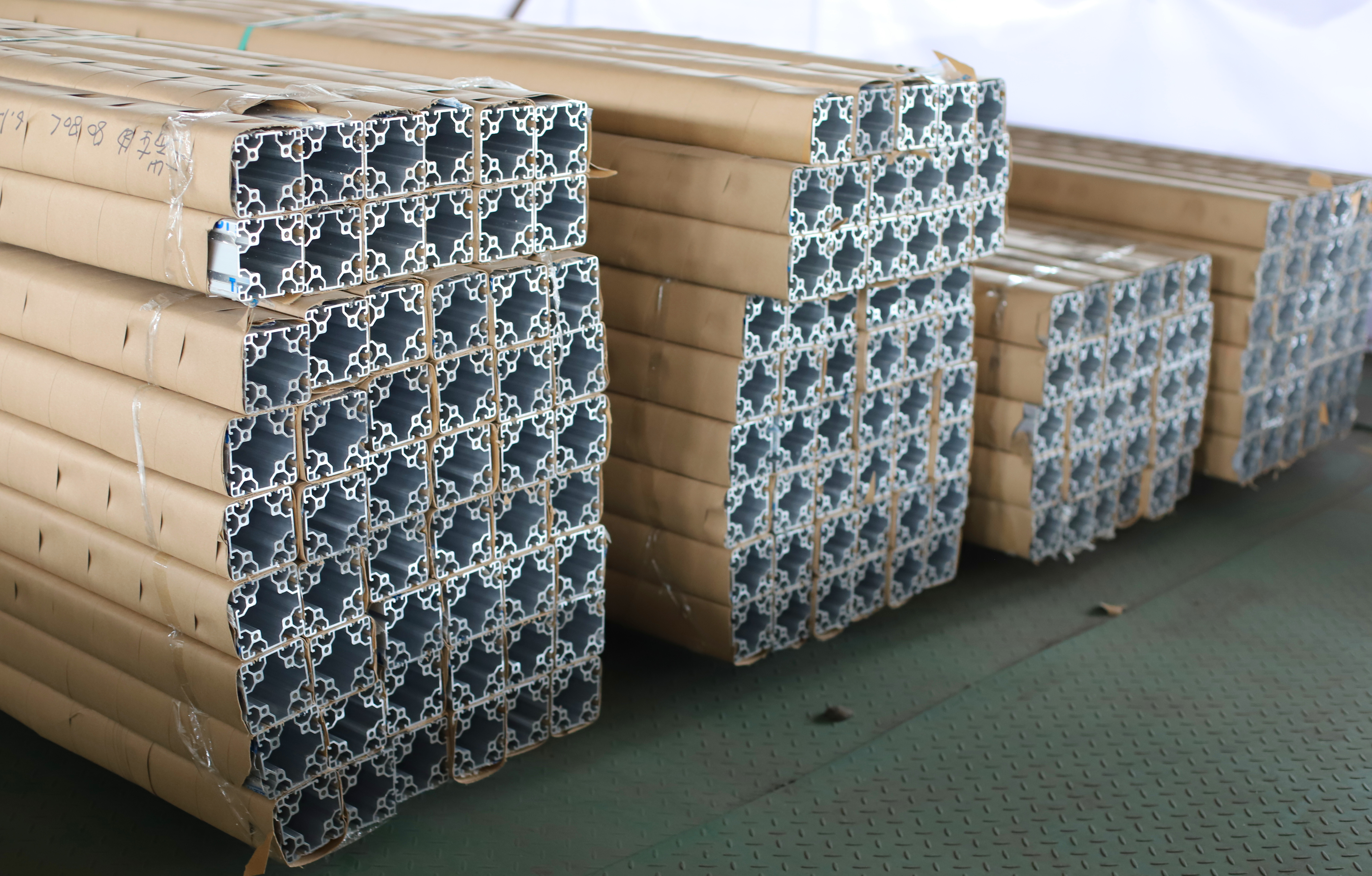 鋁型材越來越普遍的原因