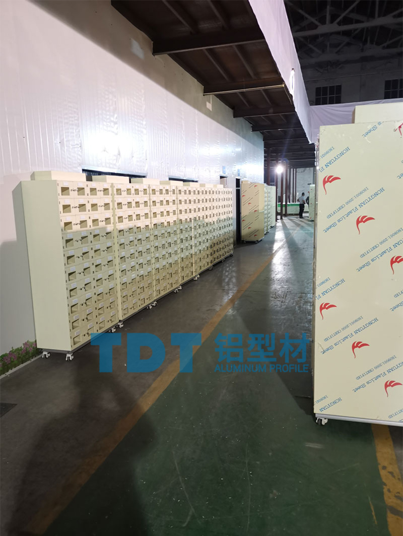 無(wú)塵車(chē)間鞋柜