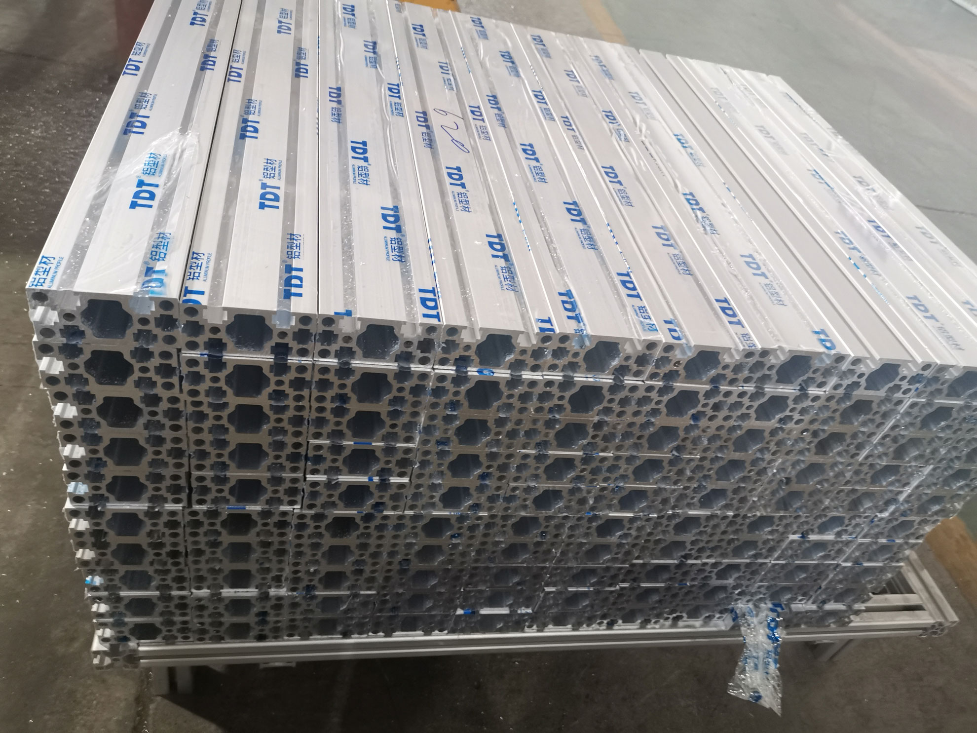 鋁型材有哪些表面處理方法？